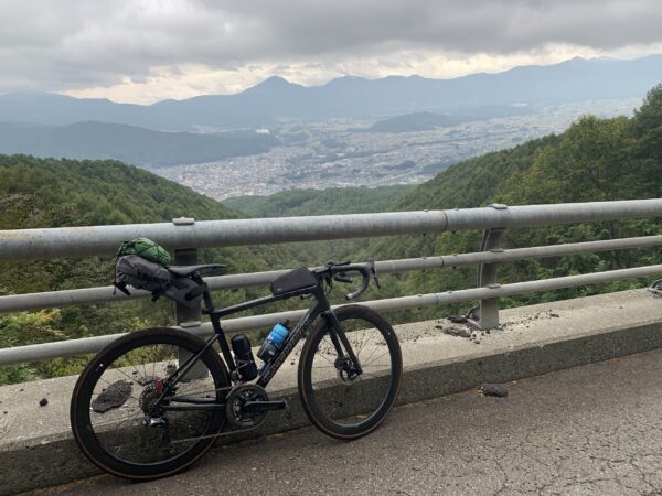 杖突峠から茅野市内を