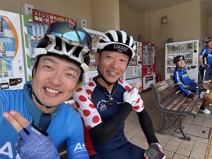 カツオさんとお決まりポーズ